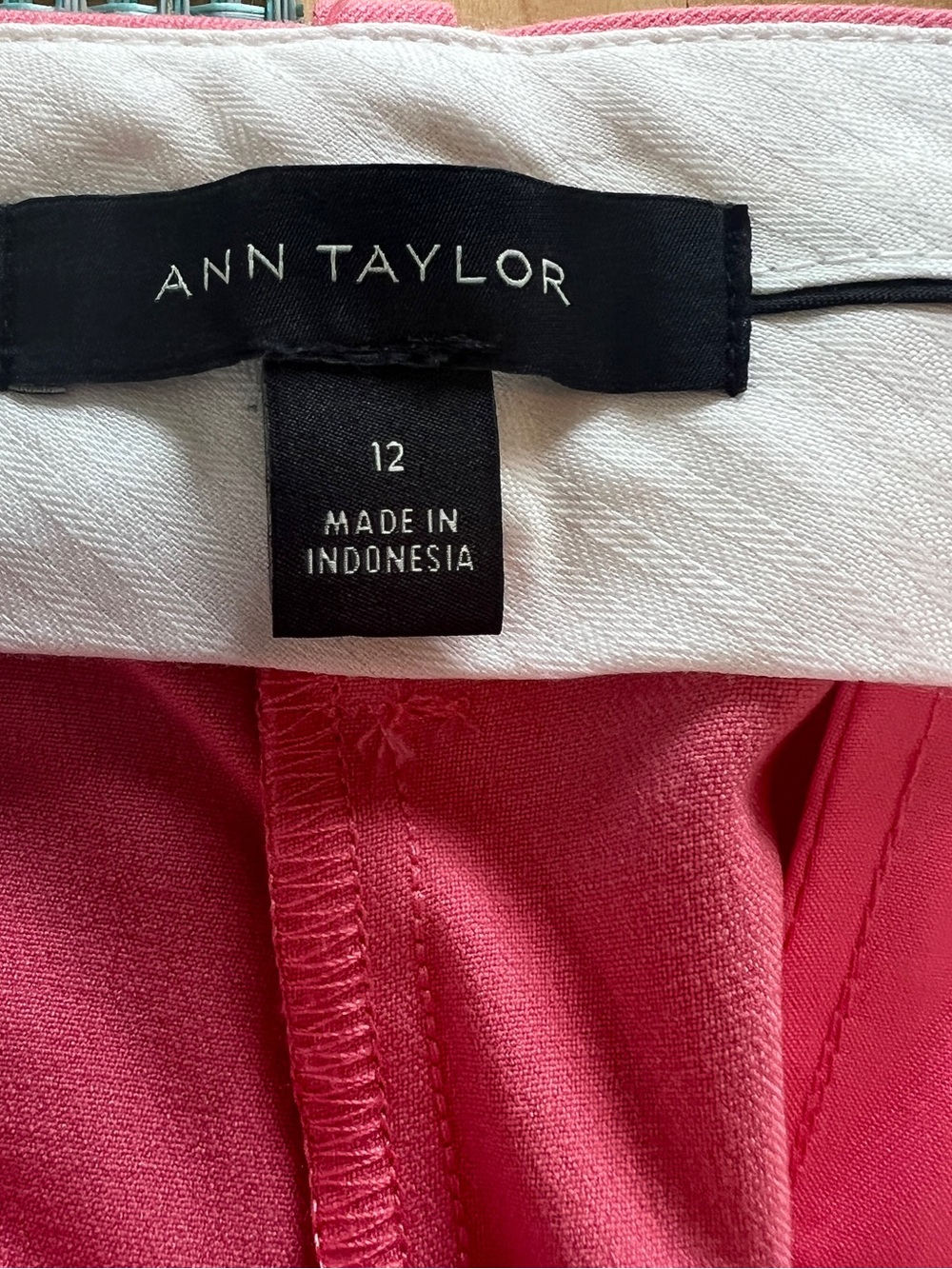 Ann Taylor Bright Pink Women's trousers - Picture 3 of 5